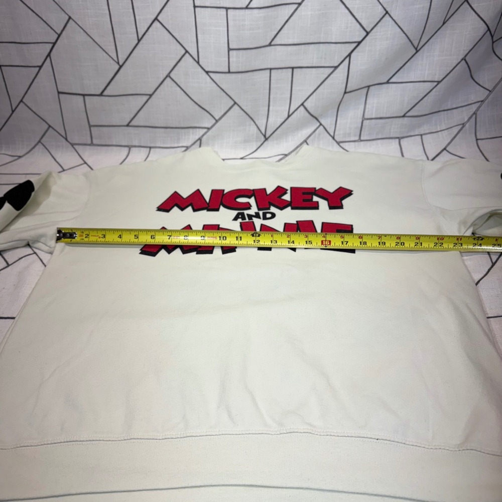 Disney Mickey Mouse Sweatshirt XL Cream Mickey Minnie Sleeve Graphic Crewneck